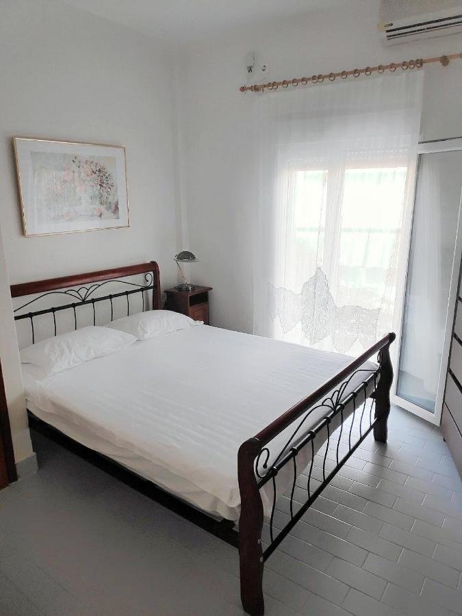 פוליכרונו Nicole'S Residence מראה חיצוני תמונה